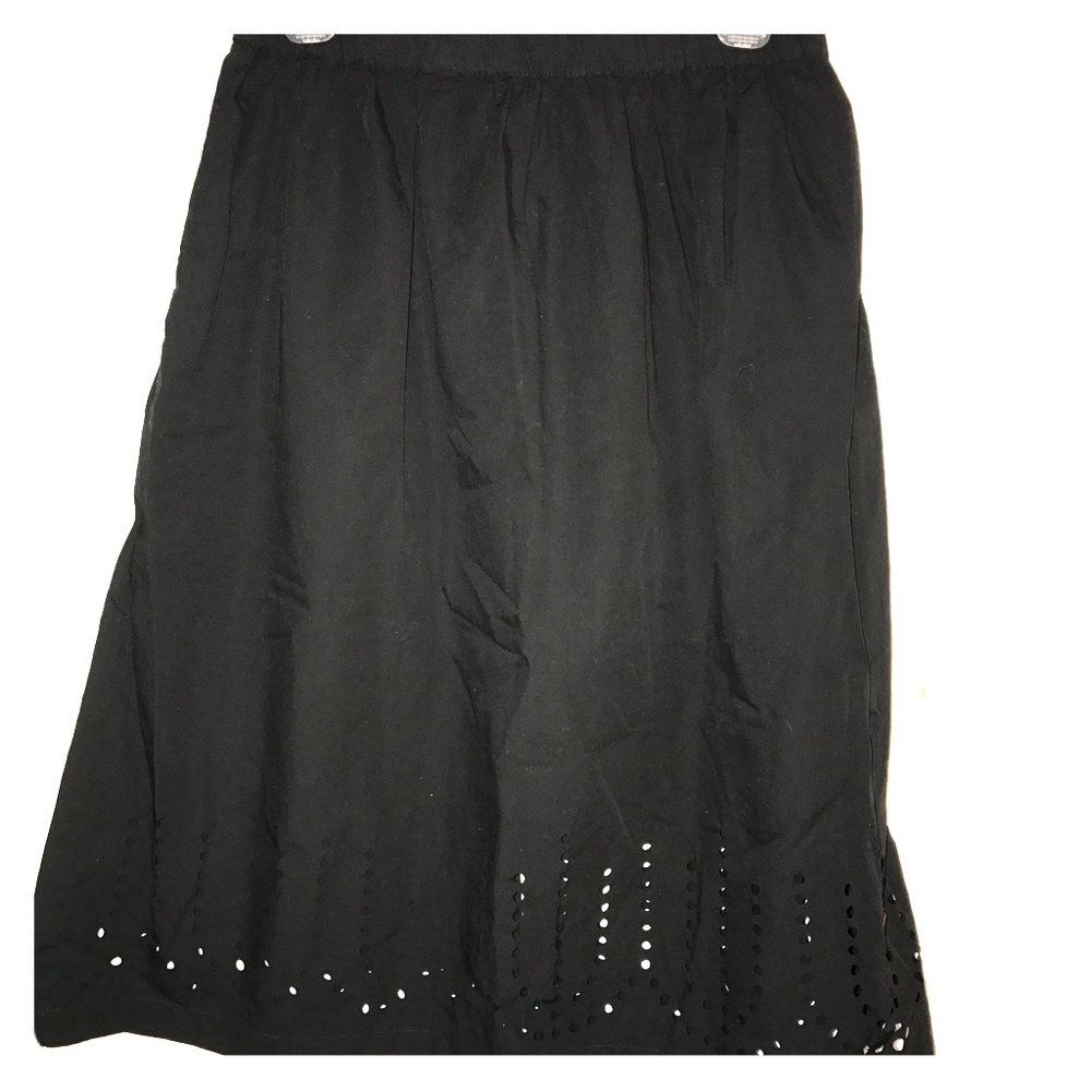 NWT Gap black skirt with cut out designs size med